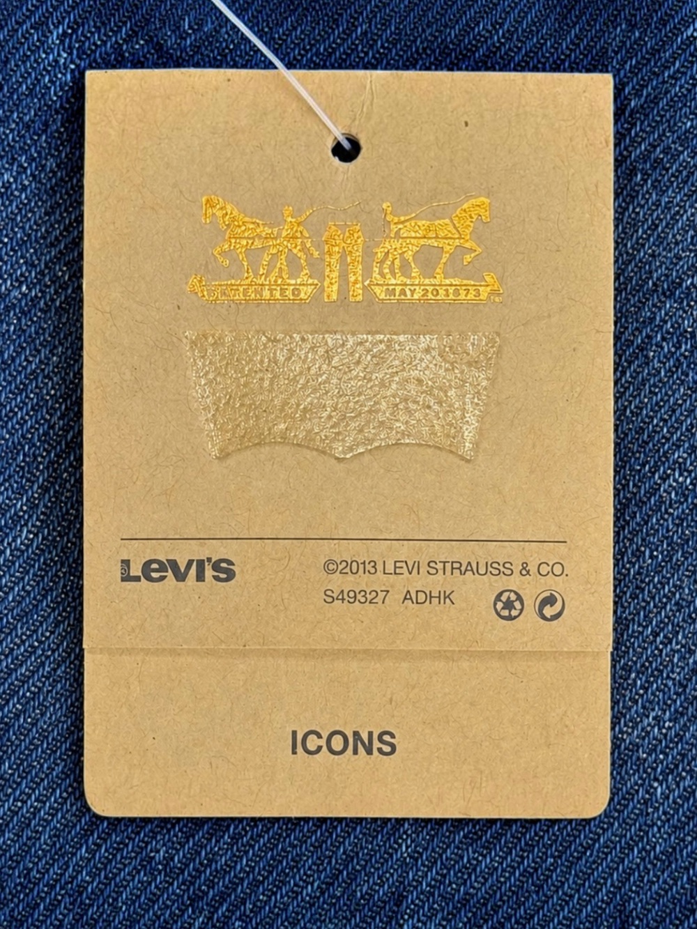 Levi’s Iconic Blue Denim Trucker Vest NWT Red Tab Classic Western Boho Chic Sz S - Picture 7 of 13